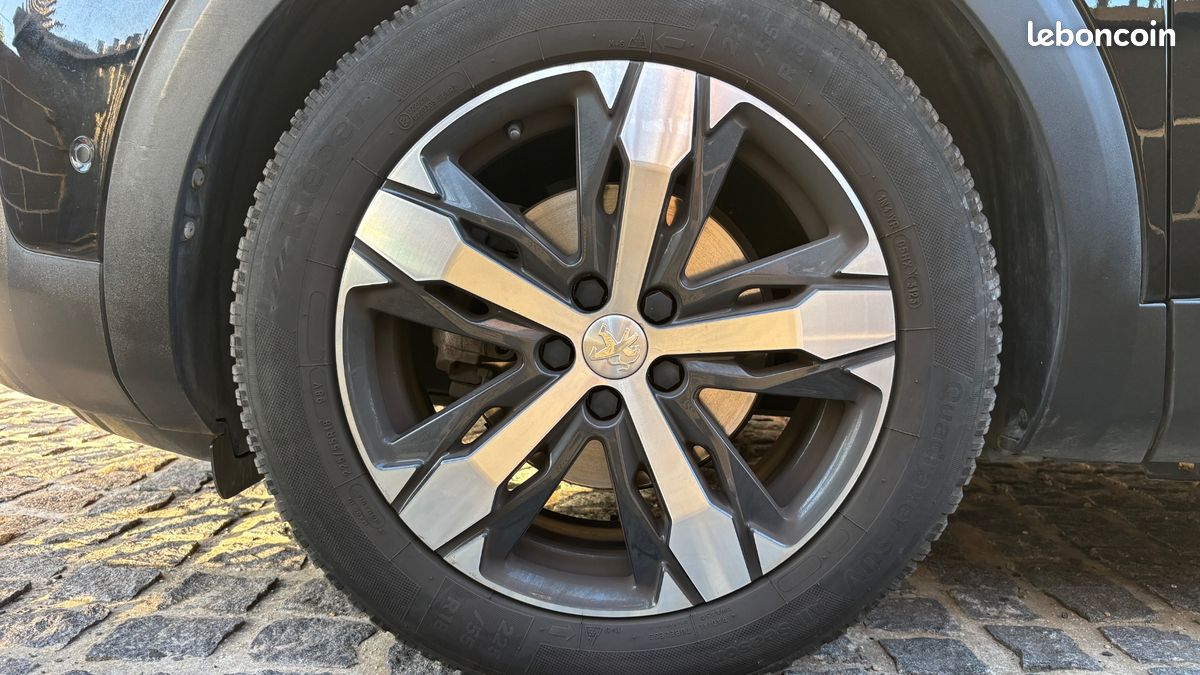 PEUGEOT 3008 1.2 PURETECH 130ch ALLURE EAT6 - Entretien complet * Carplay * Caméra * Grip Control (image 19)