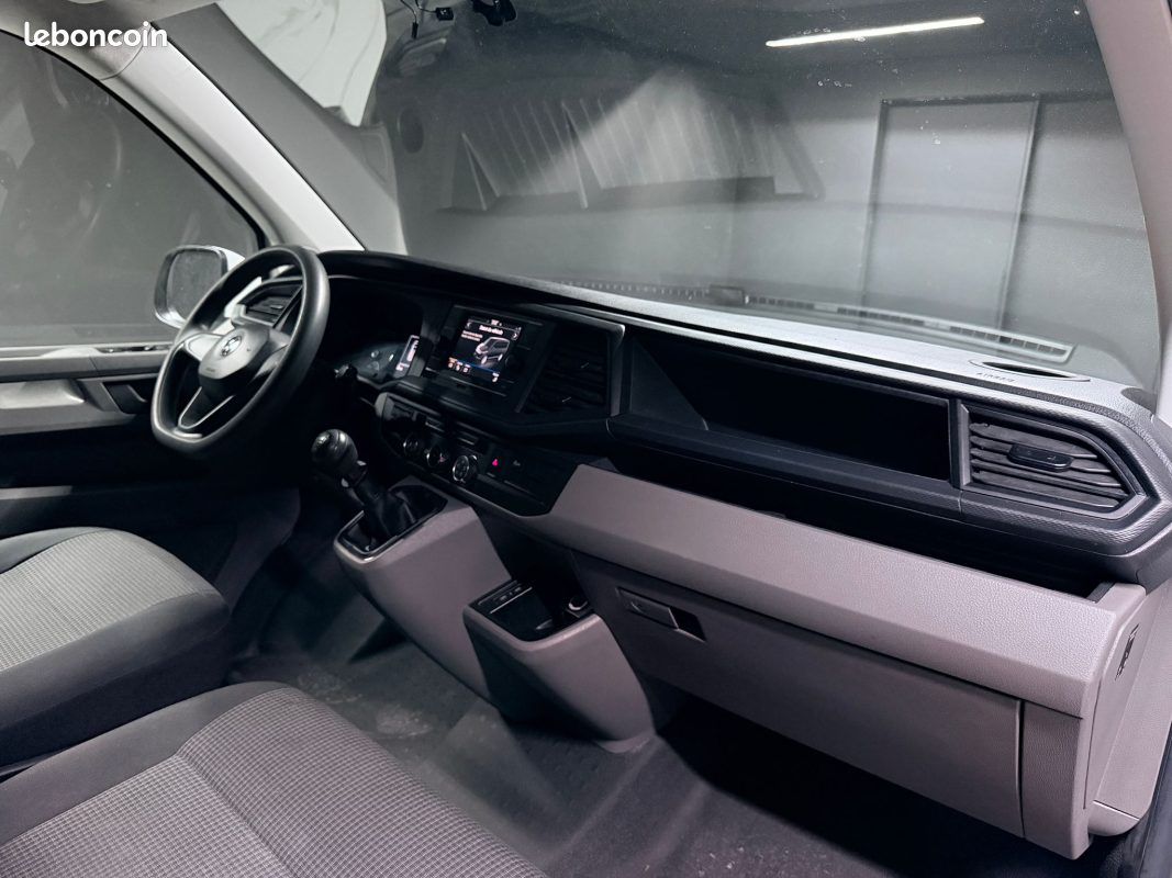 Volkswagen Transporter T6.1 L1H1 2.0 TDI 110ch (image 9)