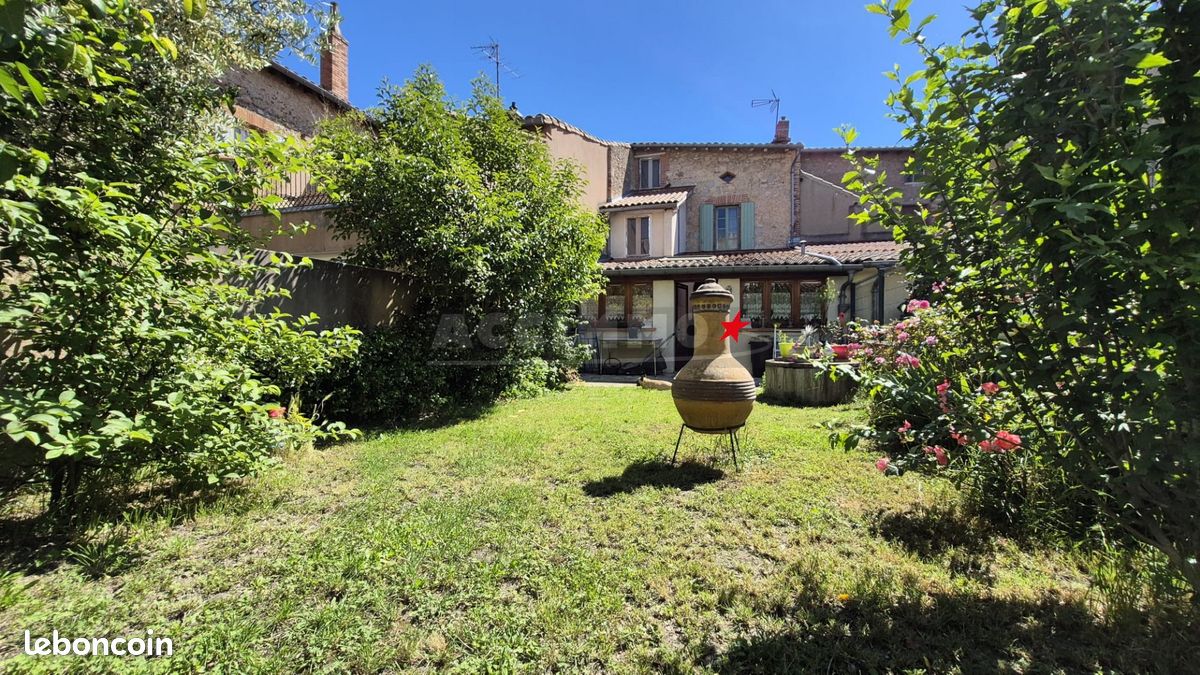Maison 4 pièces 129 m² · à Lavaur · 129 m² · 180 000 €