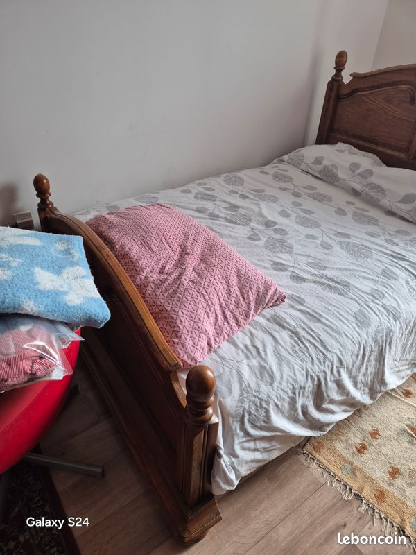 Lit deux place en bois massif acajou + matelas Epeda (image 1)