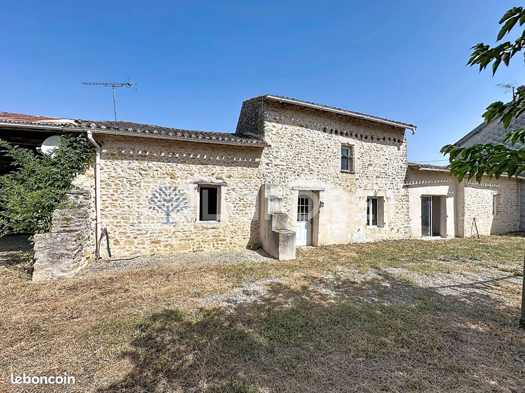 Maison 4 pièces 110 m² · à Moncontour · 110 m² · 70 000 €