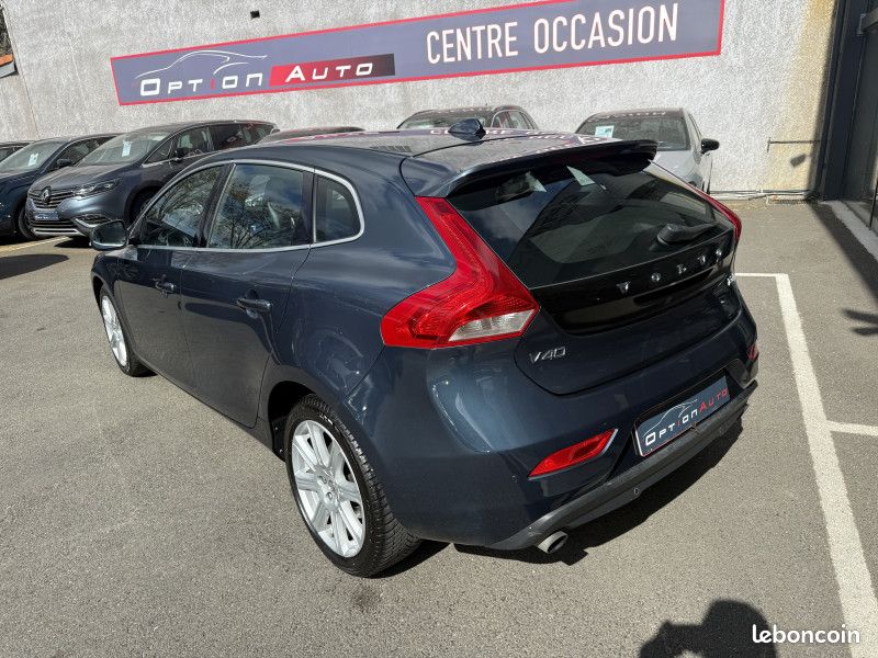 Volvo V40 T3 152CH INSCRIPTION GEARTRONIC (image 2)
