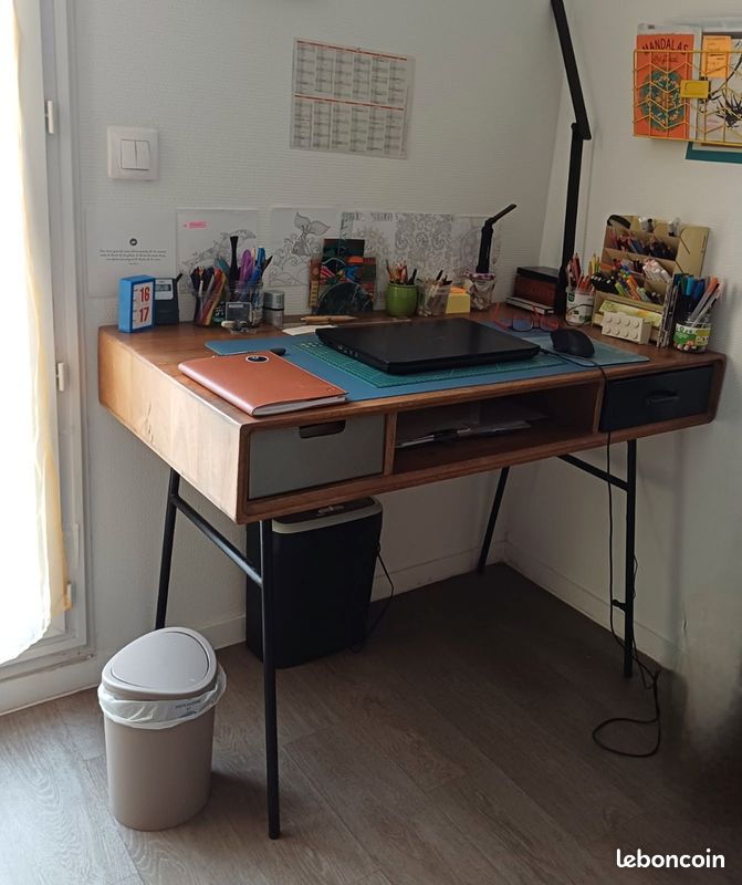 Vent Bureau (image 1)