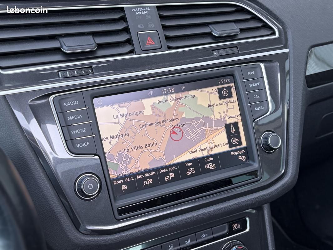 Volkswagen Tiguan 2.0 TDI 150 BVM6 CARAT EDITION PACK RLINE / SUIVI COMPLET VOLKSWAGEN (image 15)