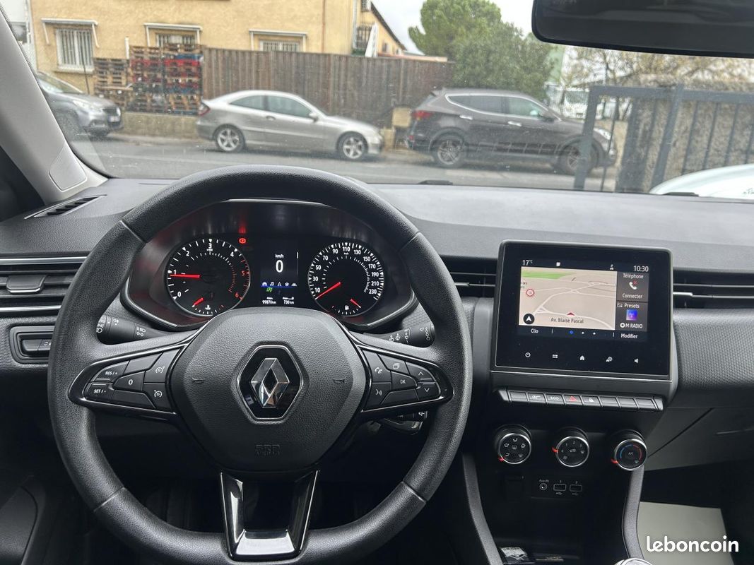 RENAULT CLIO SOCIETE 1.5 BluedCi 85 Air Nav (image 8)
