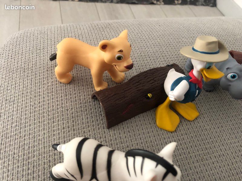 Lot figurines disney. Donald Mickey minnie (image 8)