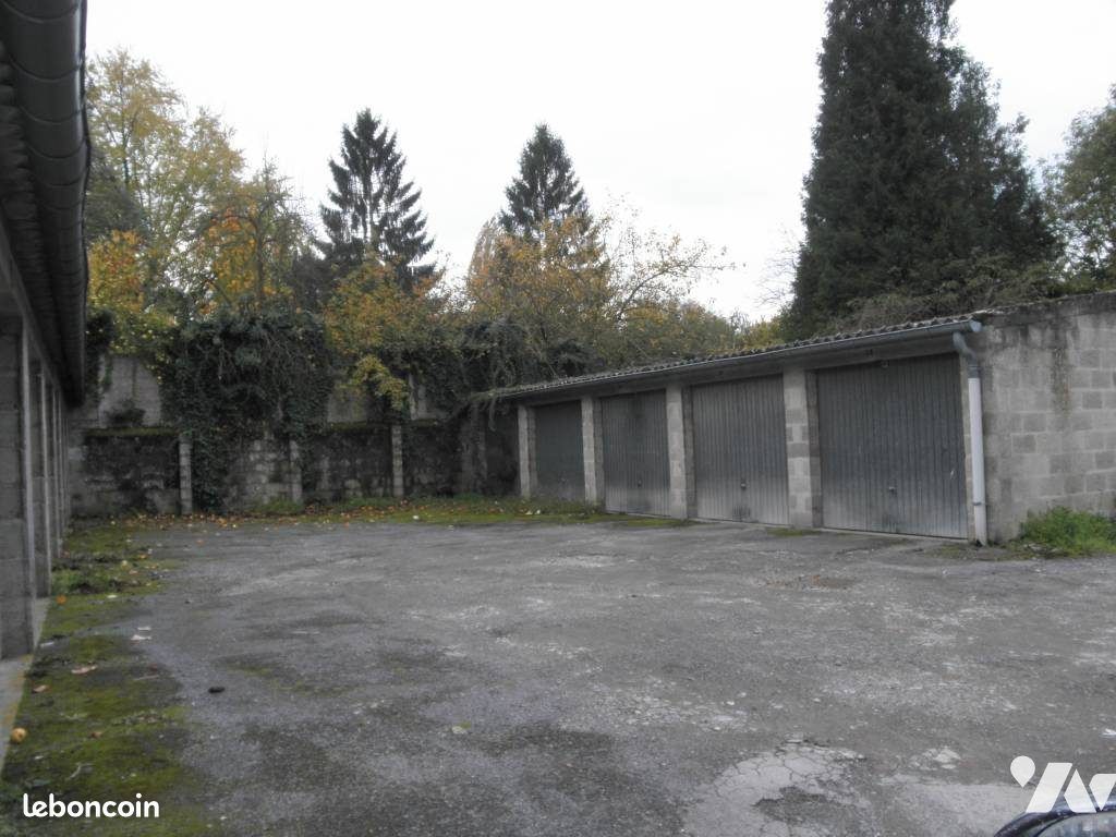 Garage ST QUENTIN · à Saint-Quentin · 50 €