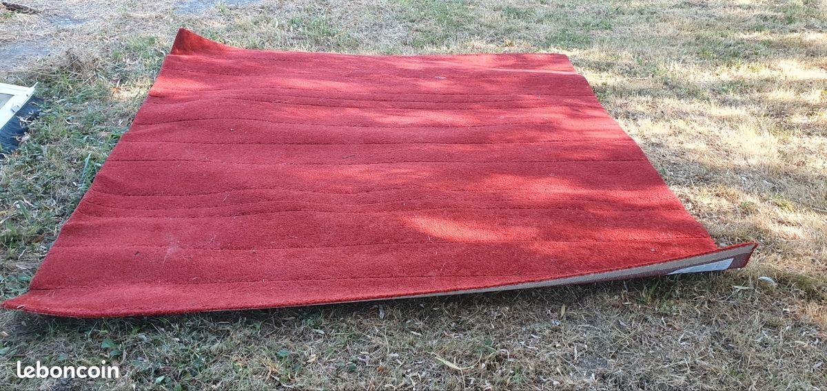Tapis ikea rouge 200×200 (image 1)