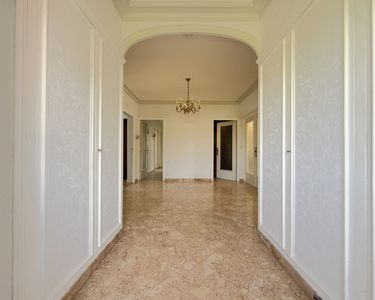 Maison 670 000 € - 282 m²