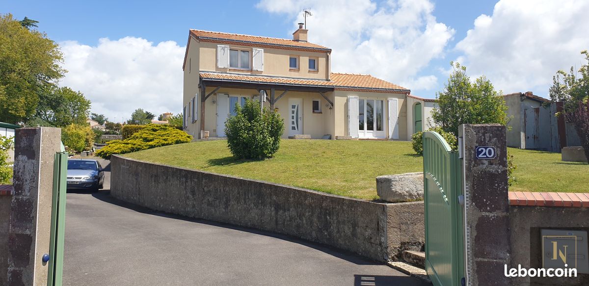Maison 6 pièces 117 m² · à Saint-Viaud · 117 m² · 299 500 €