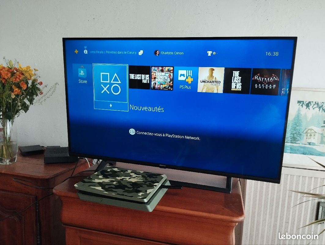 Ps4 d'occasion édition Call of Duty + manette filaire (image 1)