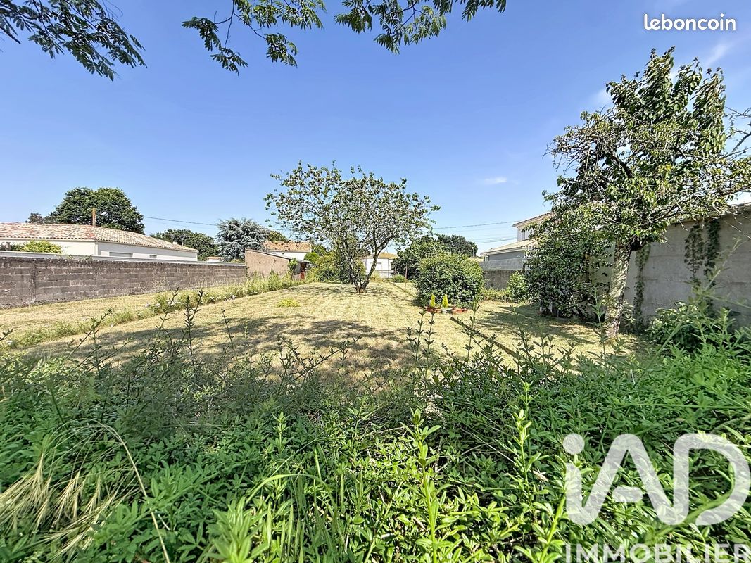Terrain 701 m² · à Geneston · 701 m² · 152 000 €