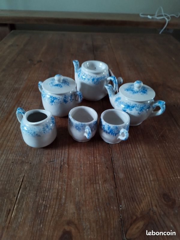 Ensemble ancienne dînette faience