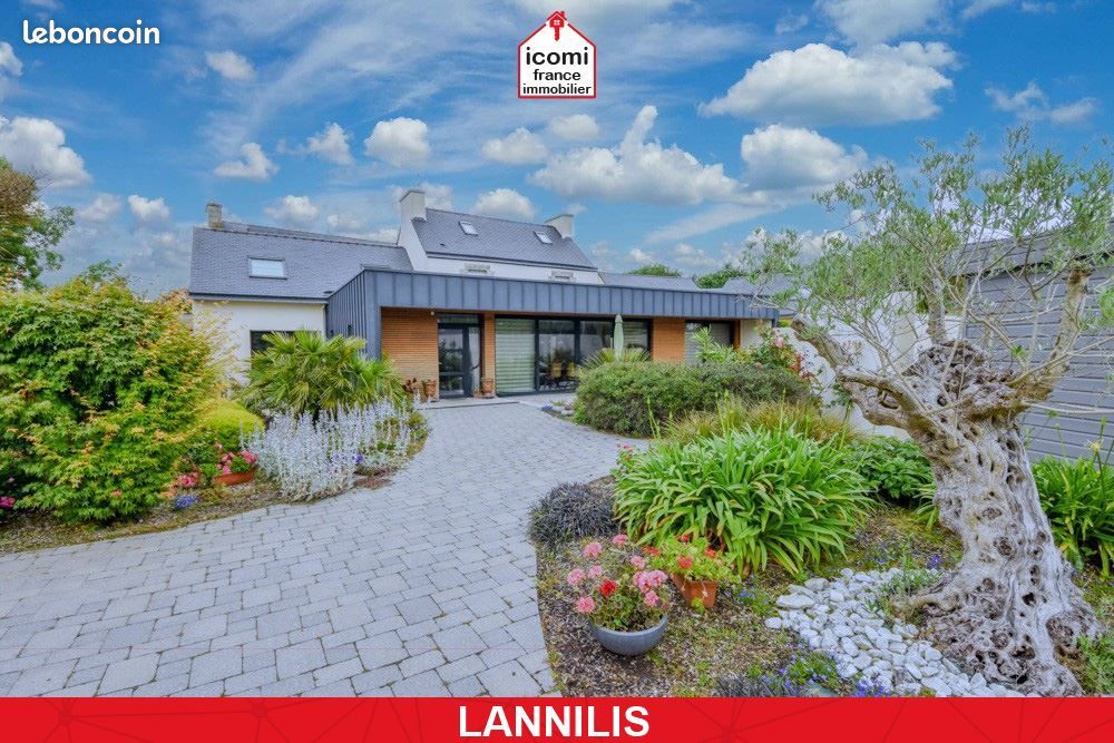 Maison 18 pièces 393 m² à Lannilis