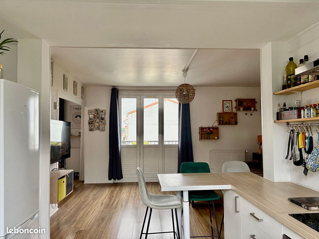 Appartement 4 pièces 70 m² · à Rochefort · 70 m² · 140 000 €
