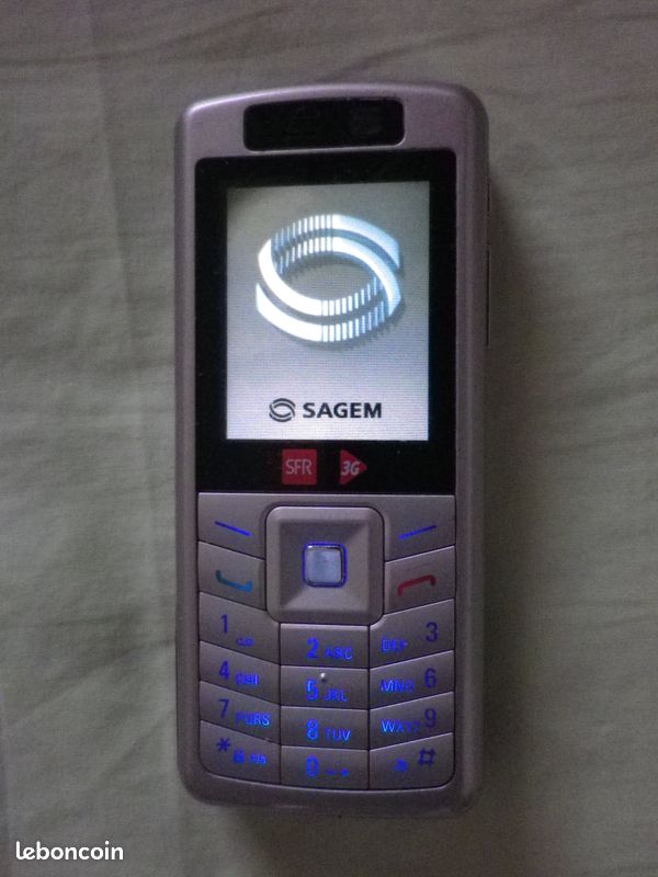Sagem my800v SFR avec chargeur (image 1)