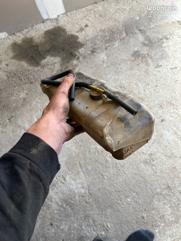 Vase d’expansion nissan patrol y60 (image 3)