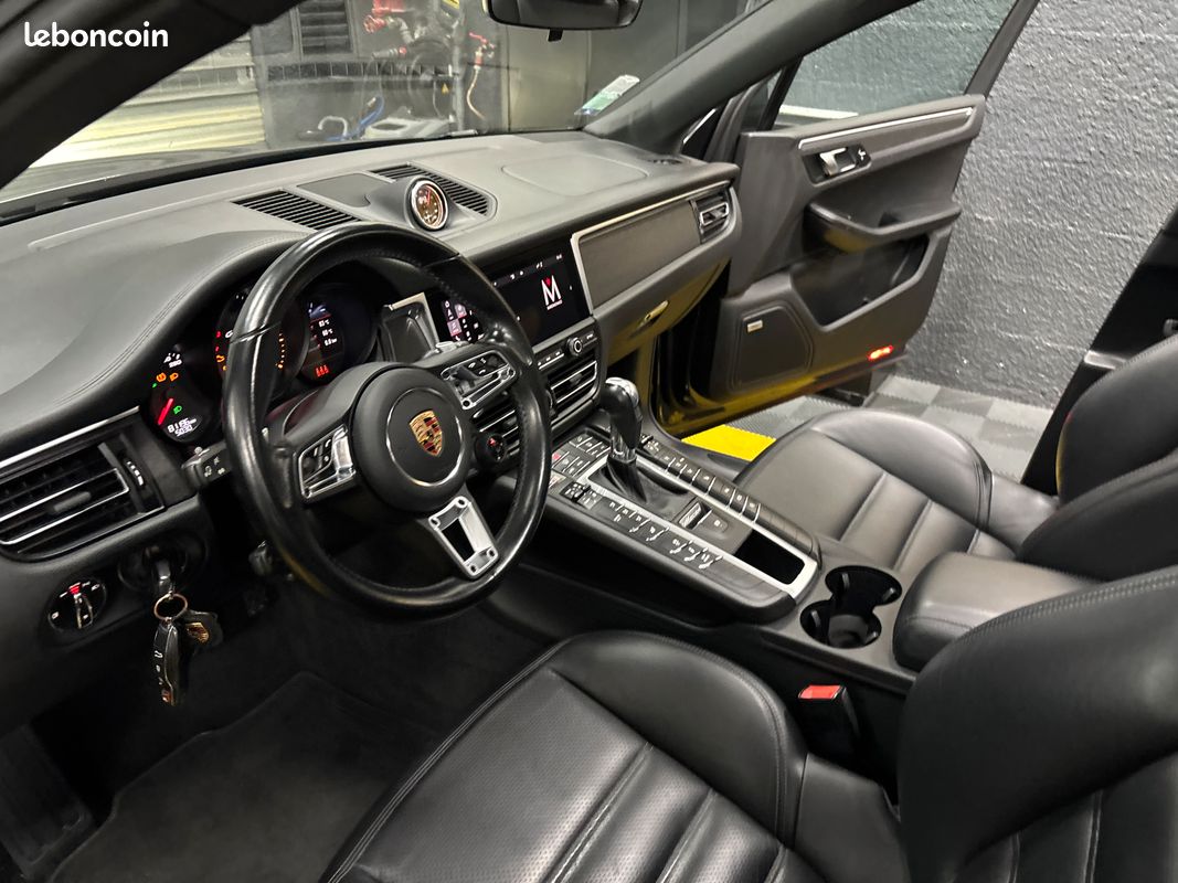 Porsche Macan GTS 380 cv PDK toit ouvrant jantes 21 pack sport chrono bose CarPlay attelage (image 5)