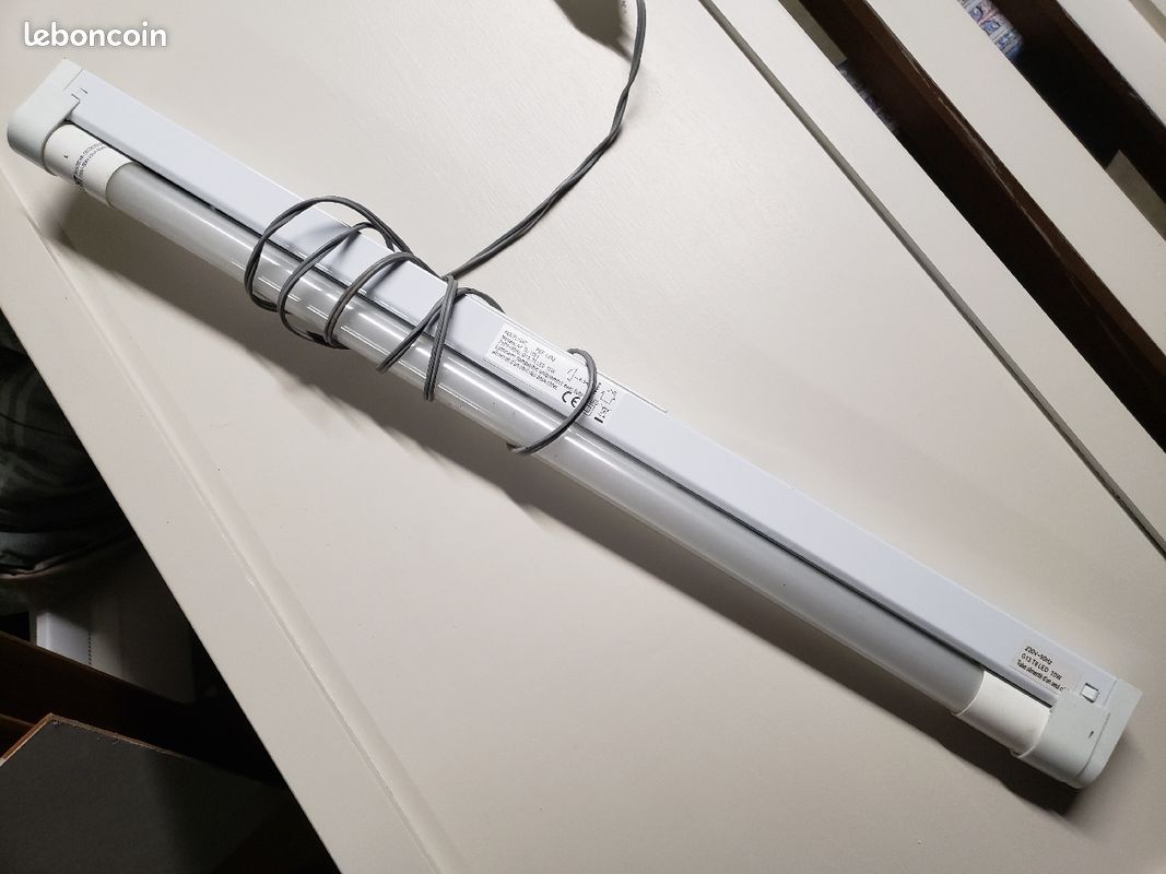 Reglette LED (image 1)