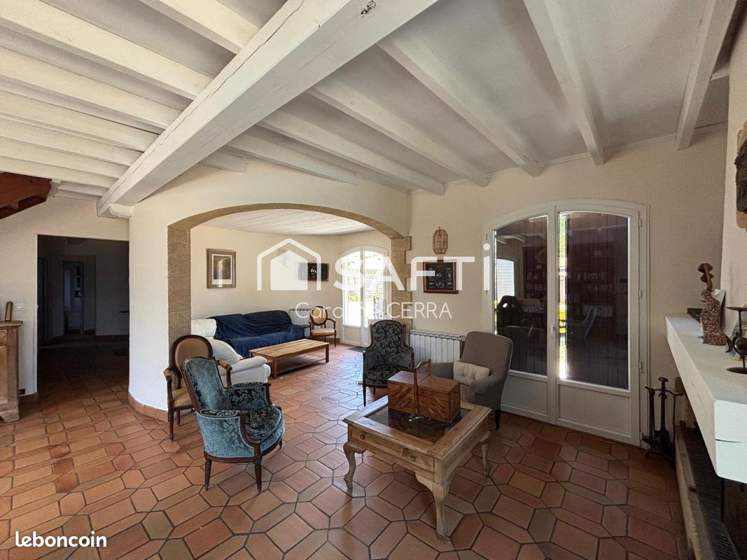 Maison 7 pièces 209 m² · à Mérignac · 209 m² · 730 000 €