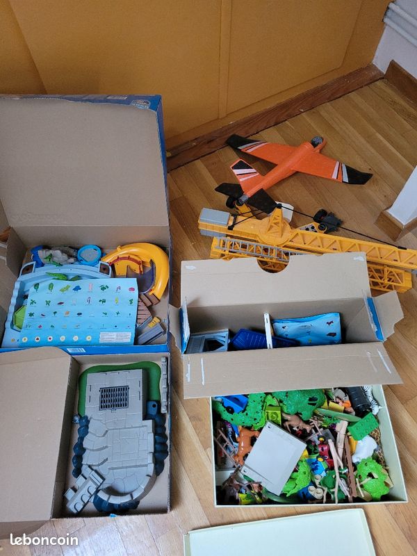 Playmobil lot (image 2)