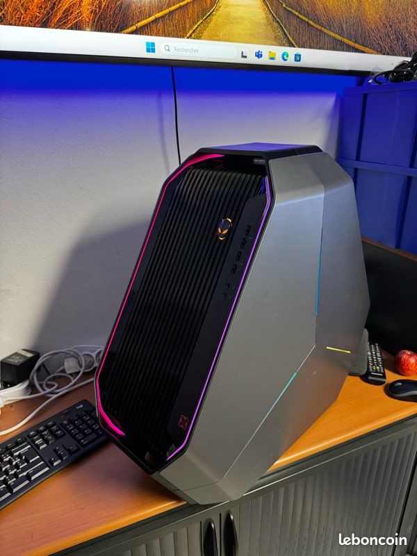 DELL Alienware AREA 51 R5 GAMER - I7-9800X- 64Go / 7.5To- RTX 2080 