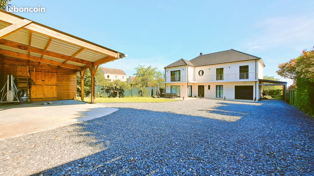 Maison 8 pièces 210 m² · à Domont · 210 m² · 875 000 €