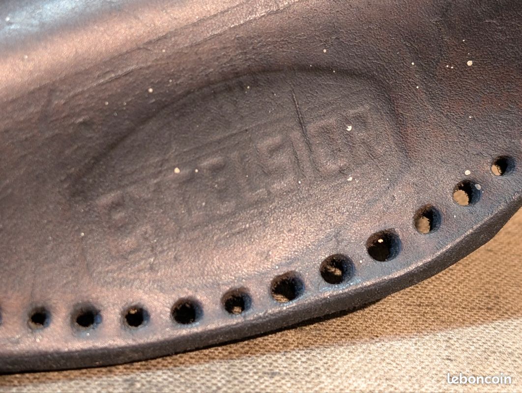Ancienne selle vélo EXCELSIOR - Collection