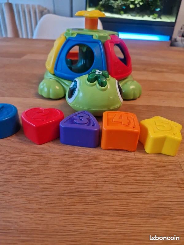 VTech Tortue Tourni - Xylophone Lumineux - Classieur De Formes - Version FR - Dès 18 Mois