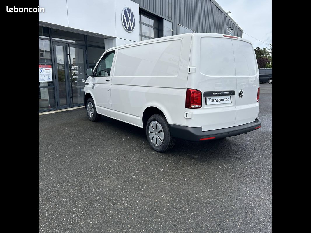 Volkswagen utilitaires transporter 6.1 van l1h1 2.0 tdi 110 bvm5 business (image 3)