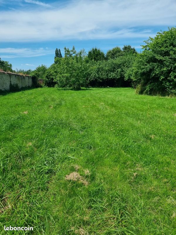 Terrain 606 m² · à Hautefeuille · 606 m² · 132 000 €