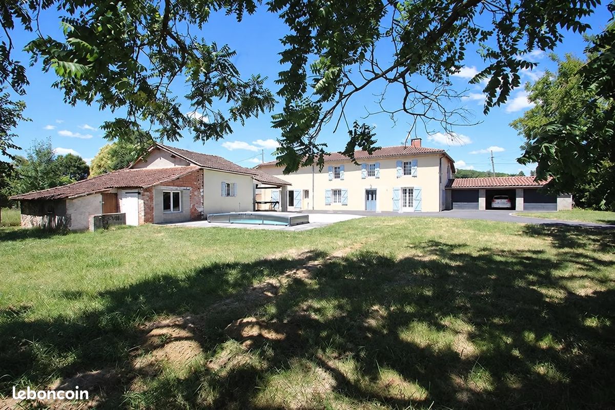Maison 5 pièces 216 m² · à Gaillac · 216 m² · 294 500 €