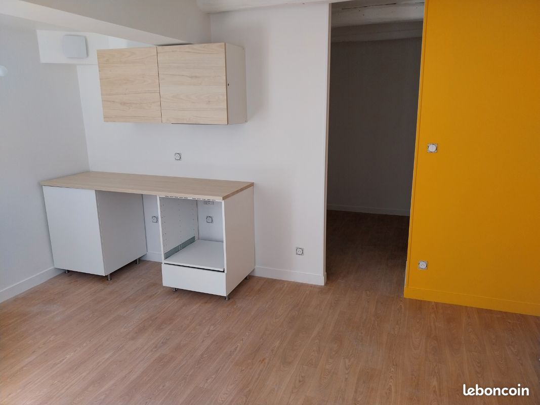 Appartement 2 pièces 27 m² · à Brioux-sur-Boutonne · 27 m² · 400 €