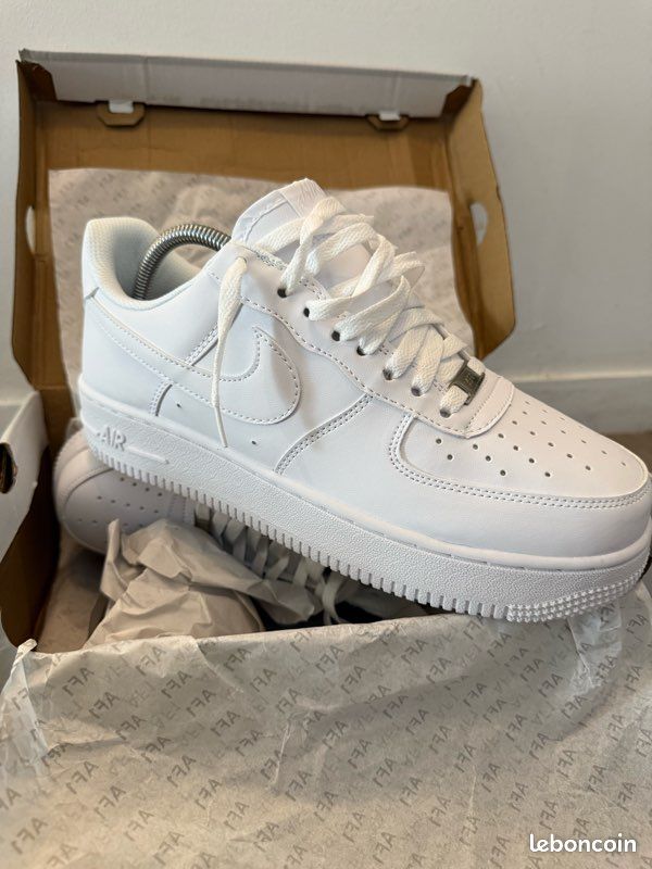 Air force 1 one blanche neuve (image 2)