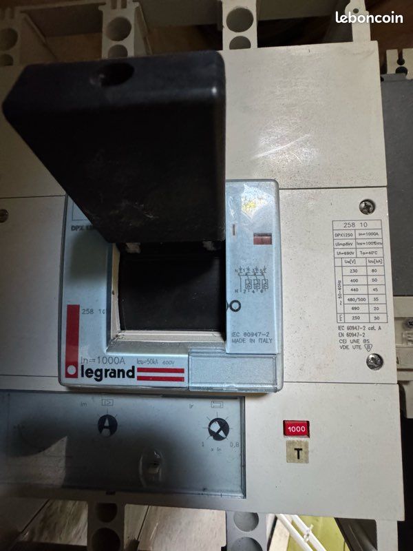 Disjoncteur/ interrupteur industriel de puissance Legrand DPX 1250. 1000 A (image 3)