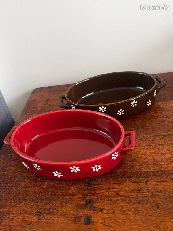 Lot de deux petits plats à fleur (image 1)