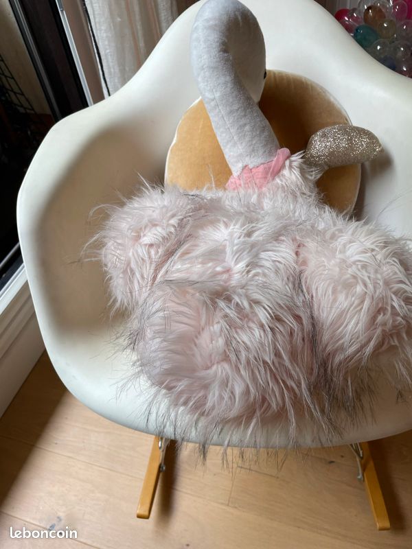 Peluche cygne rose et pailleté (image 3)