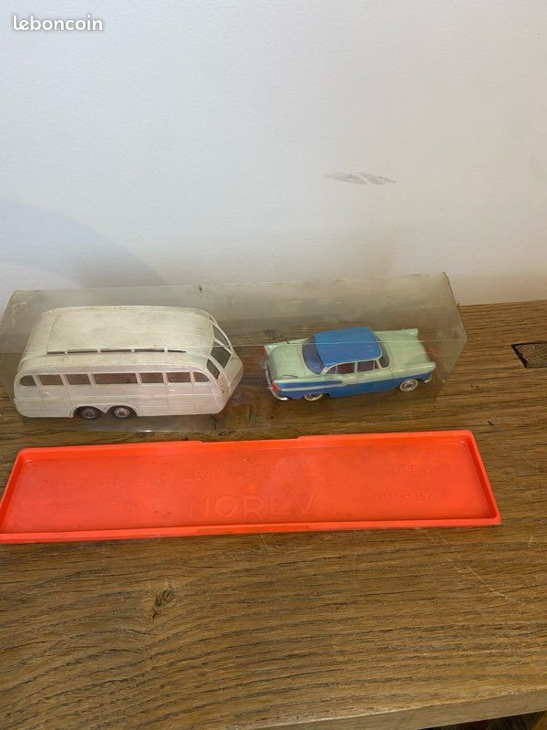 car saviem Ho Norev beige bordeaux