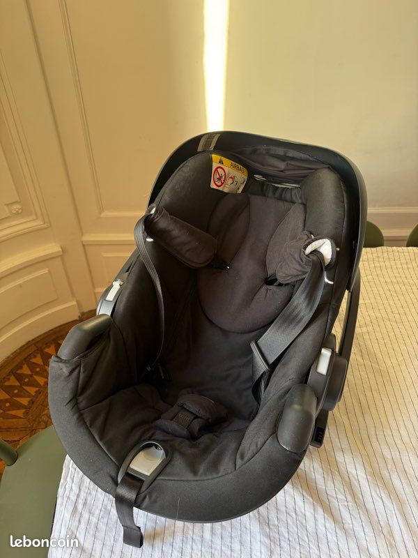 Siège auto i-size YOYO Babyzen - BeSafe noir (image 5)