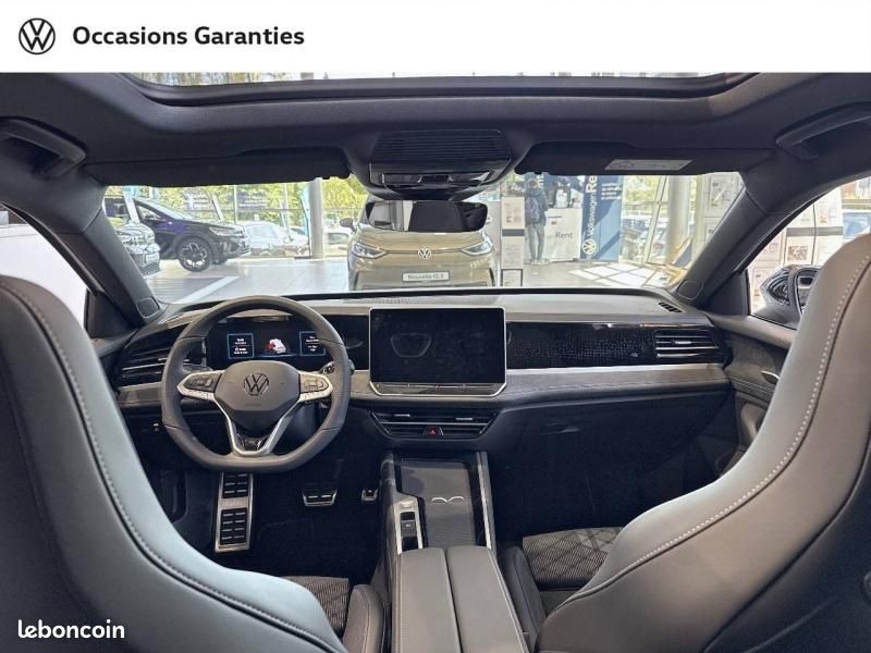 Volkswagen Passat SW 1.5 eHybrid 272ch R-Line DSG6 (image 9)