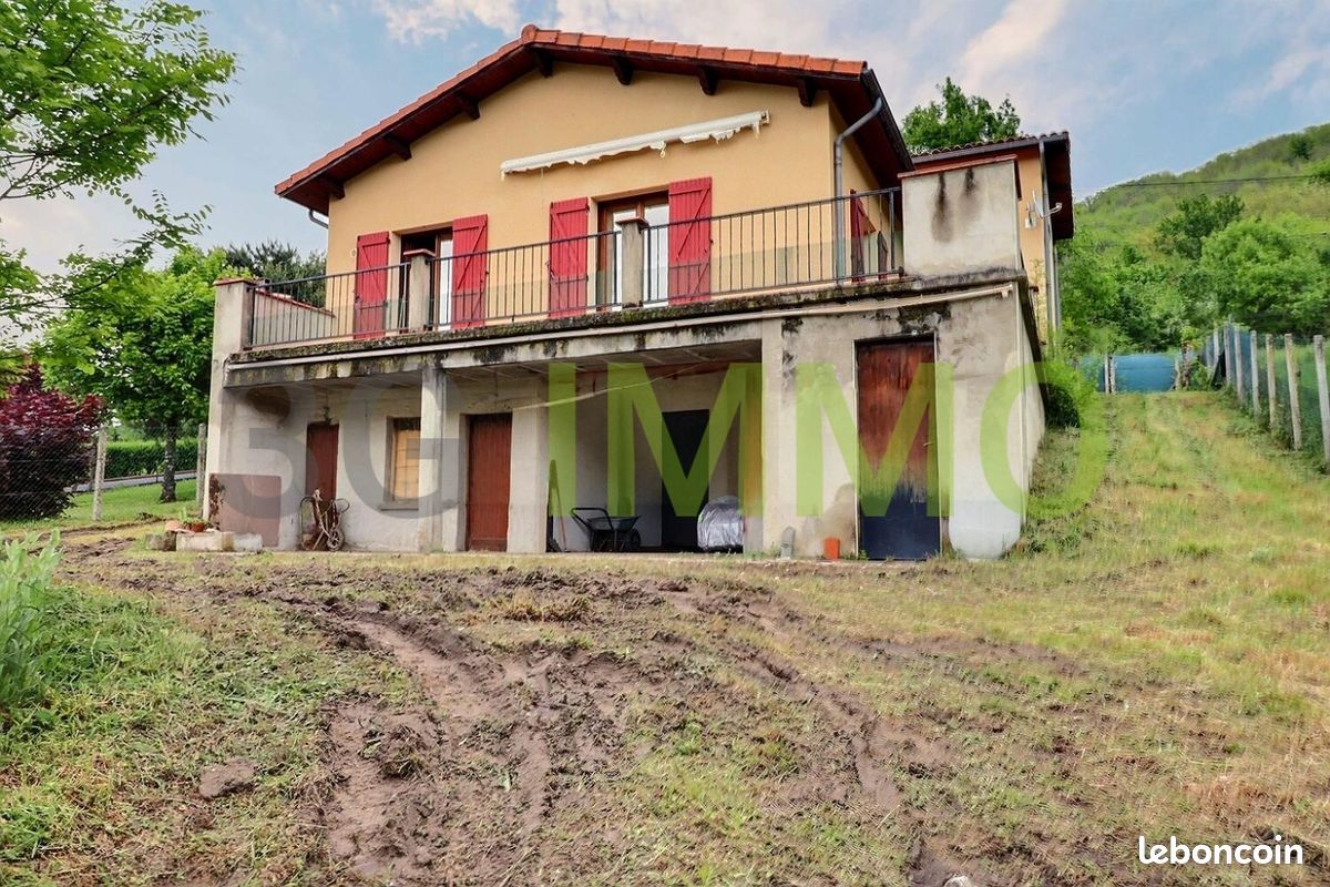 Maison 5 pièces 126 m² · à Thiers · 126 m² · 169 000 €