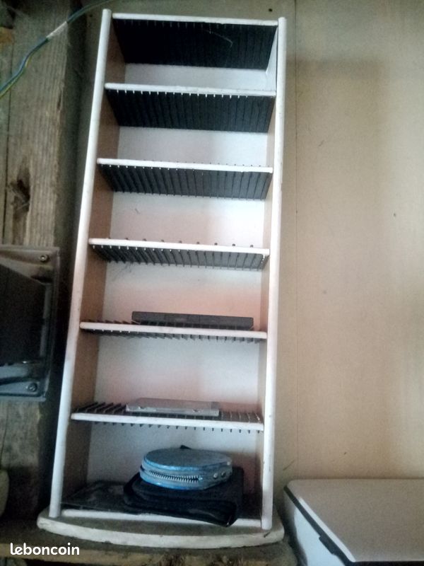 Etagere cd (image 1)