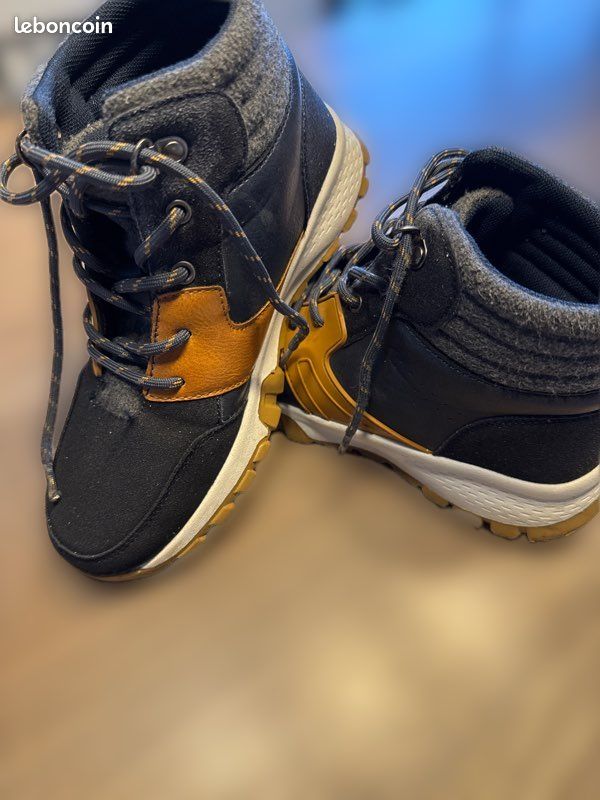 Chaussure montante enfant (image 1)