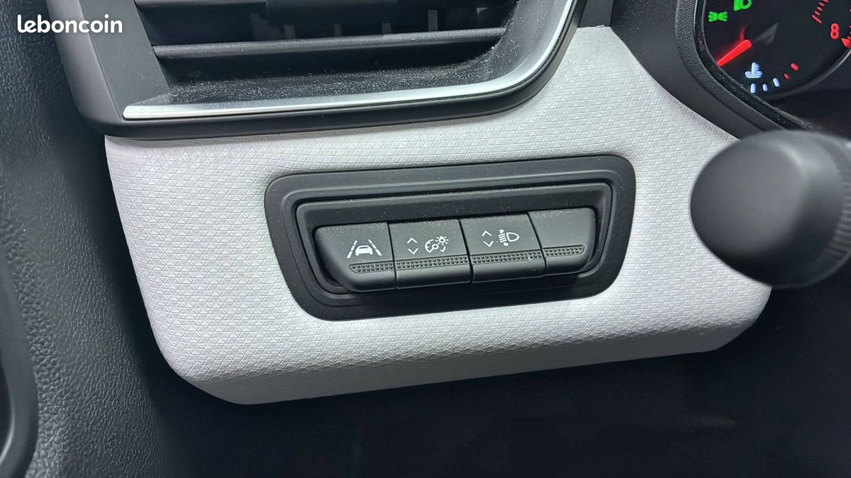 Renault clio tce 90 21n limited (image 26)