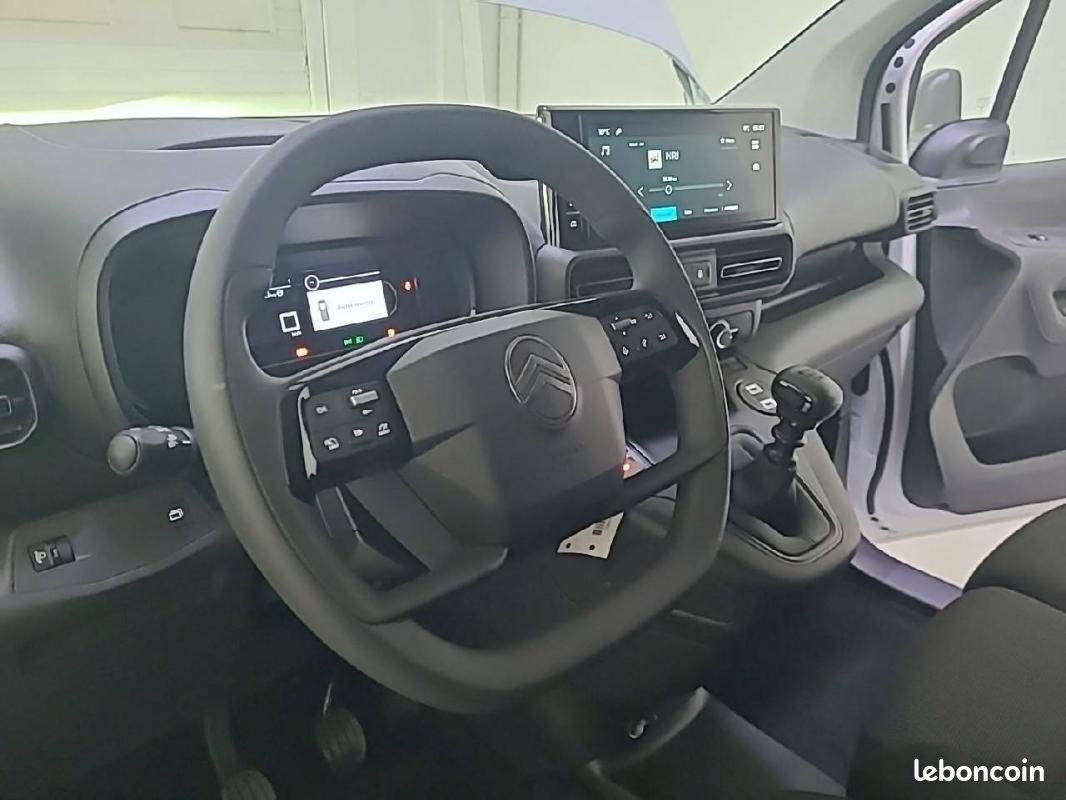 Citroën Berlingo VAN M DIESEL 100 CH MANUELLE (image 8)
