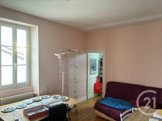Maison 5 pièces 143 m² - Gond-Pontouvre 16160 (image principale 6)