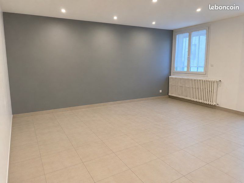Parking 3 pièces 95 m² · à Morbier · 95 m² · 1 300 €