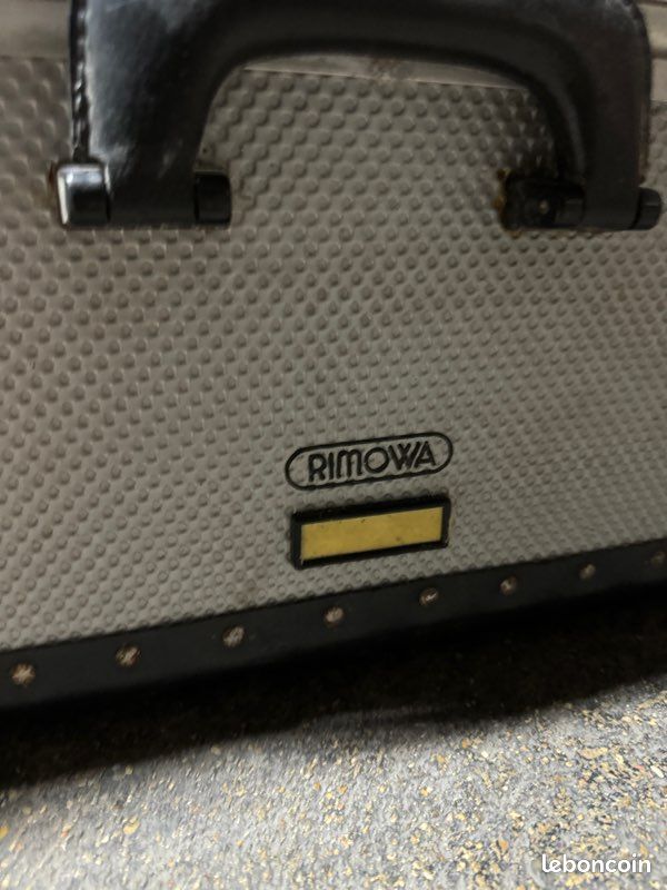Valise Vintage En Aluminium Avec Poignée Cuir - Ancienne Malle De Voyage Rétro