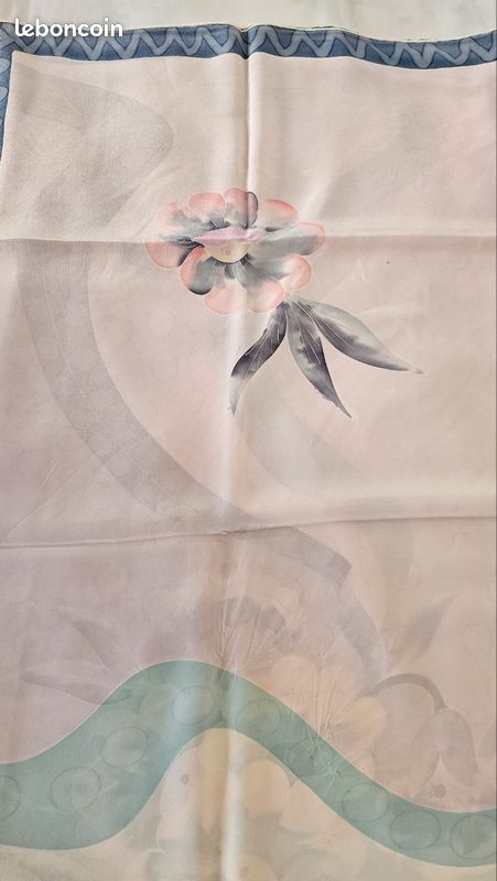 Foulard imprimé (image 3)