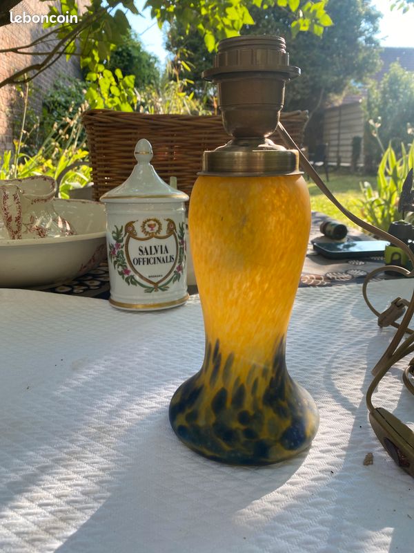Pied de lampe de chevet en pâte de verre (image 1)